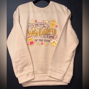 Festive Oversized Cream Sweatshirt with Cute Ginger Bread Holiday Print